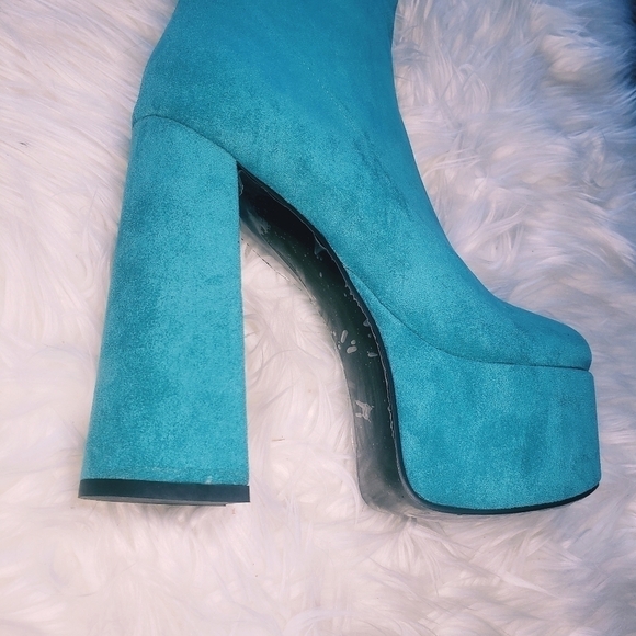 BLUE SUEDE PLATFORM BOOTS - Picture 7 of 13